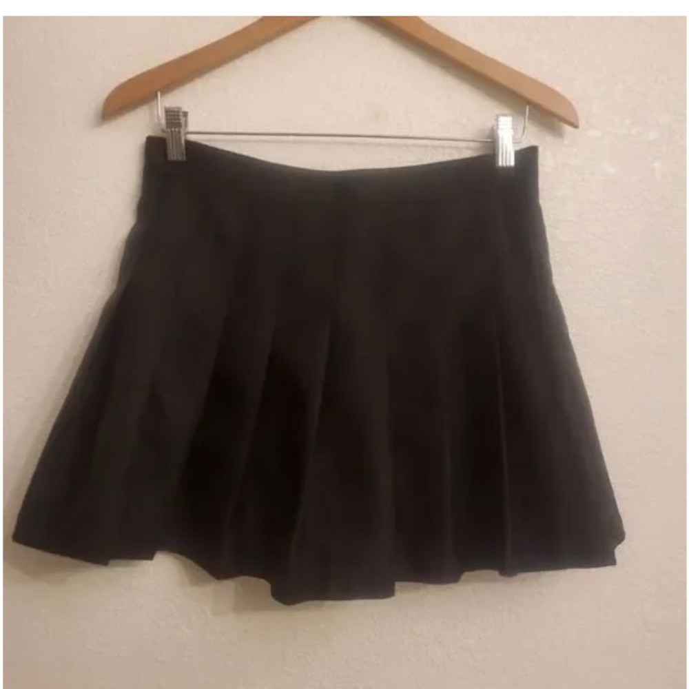 NWOT Black Tennis Skort: Lg: High-waisted pleated Skirt w/ shorts: Golf athletic